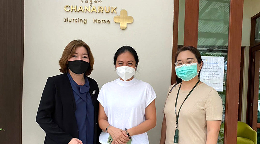 การกายภาพบำบัด โดยหุ่นยนต์ @ชนารักษ์เนอร์สซิ่งโฮม